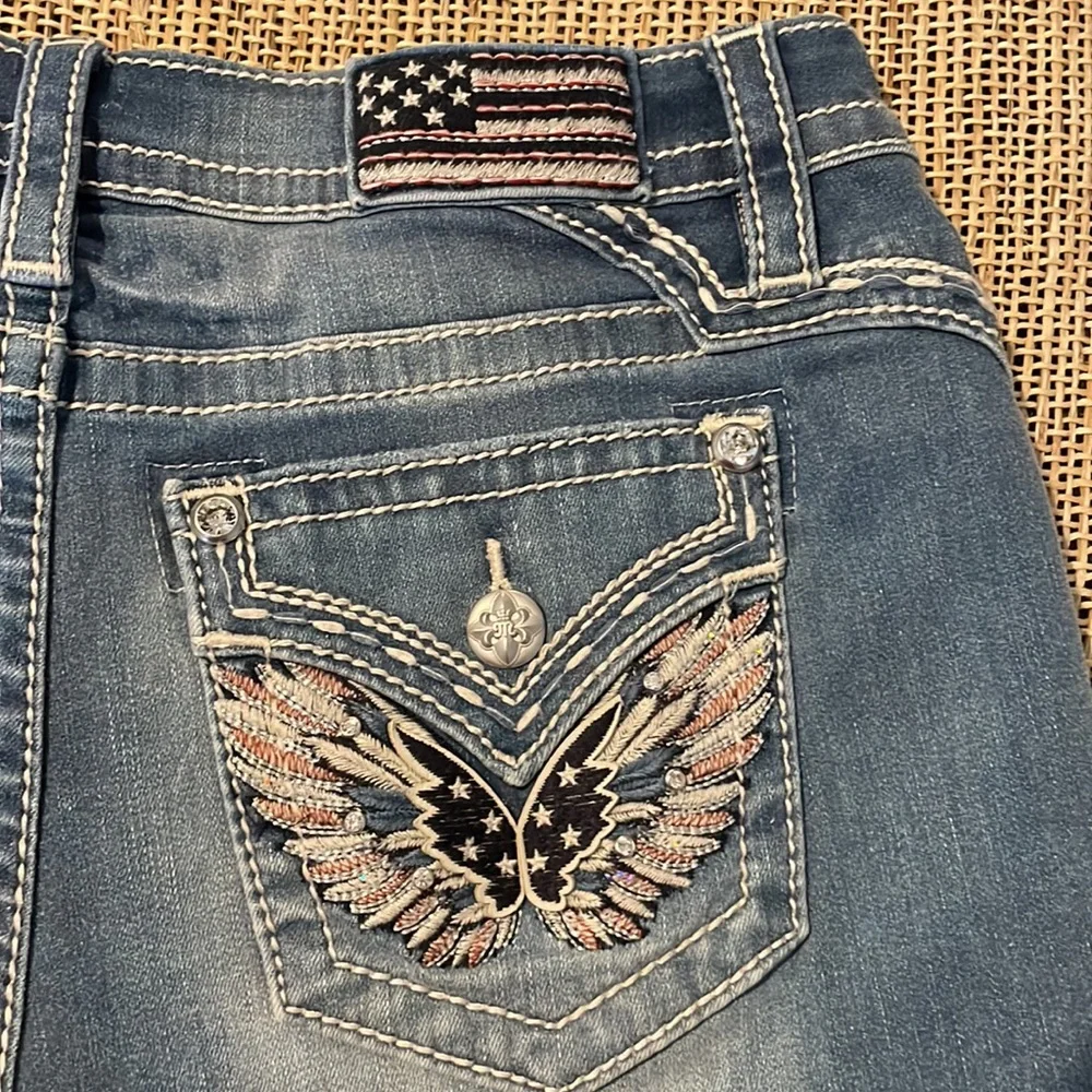 Miss Me Mid-Rise American Angel Denim Shorts Size 30, NWT - Picture 9 of 15